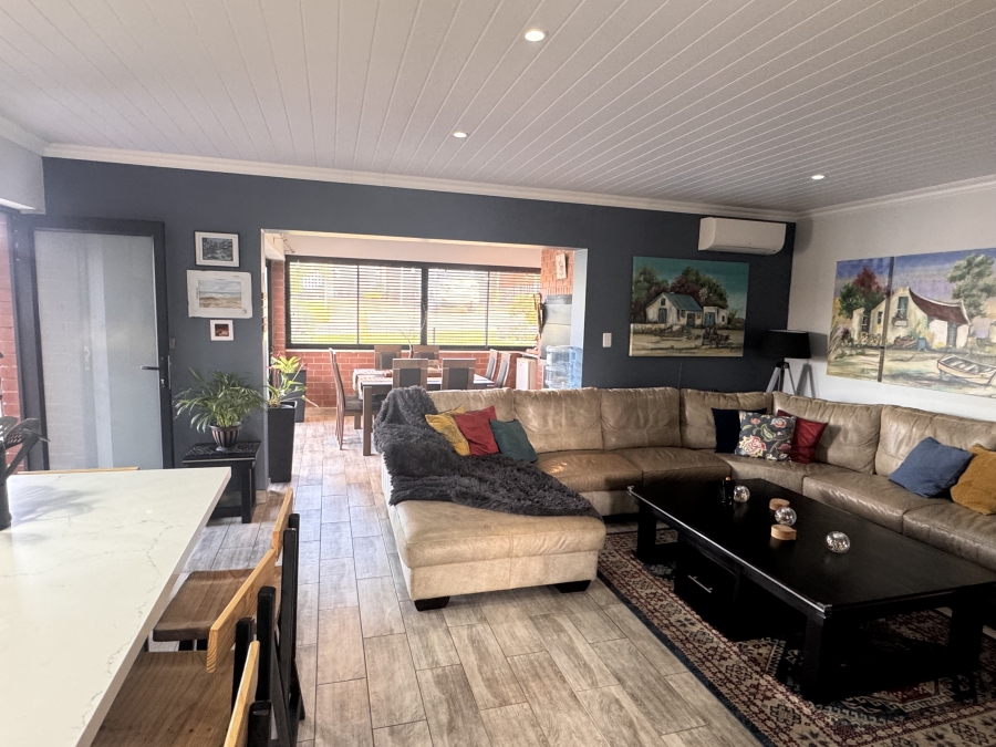 3 Bedroom Property for Sale in Tergniet Western Cape